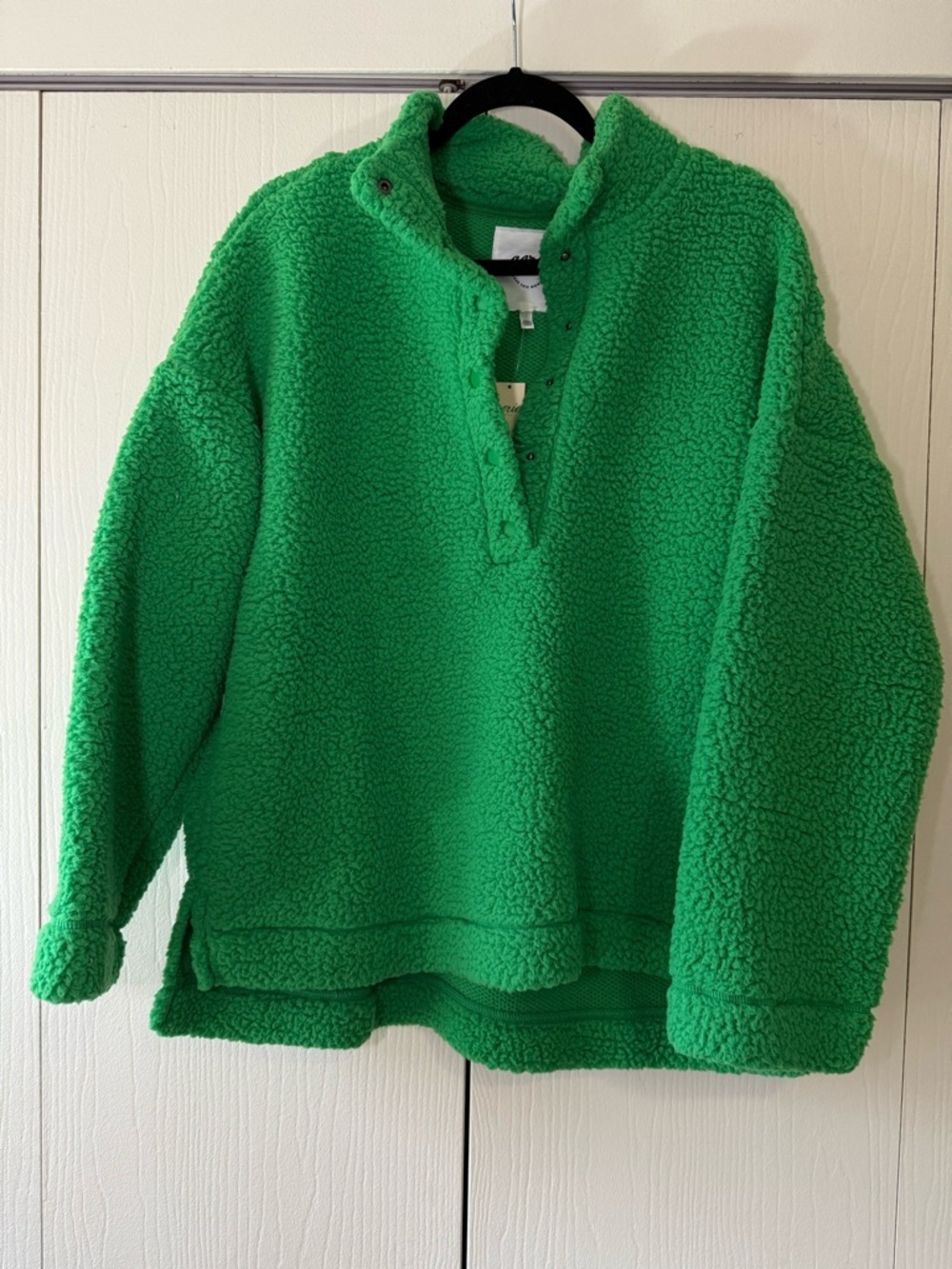 Aerie Sherpa Pullover 3/4 Button Closure Sz M NWT